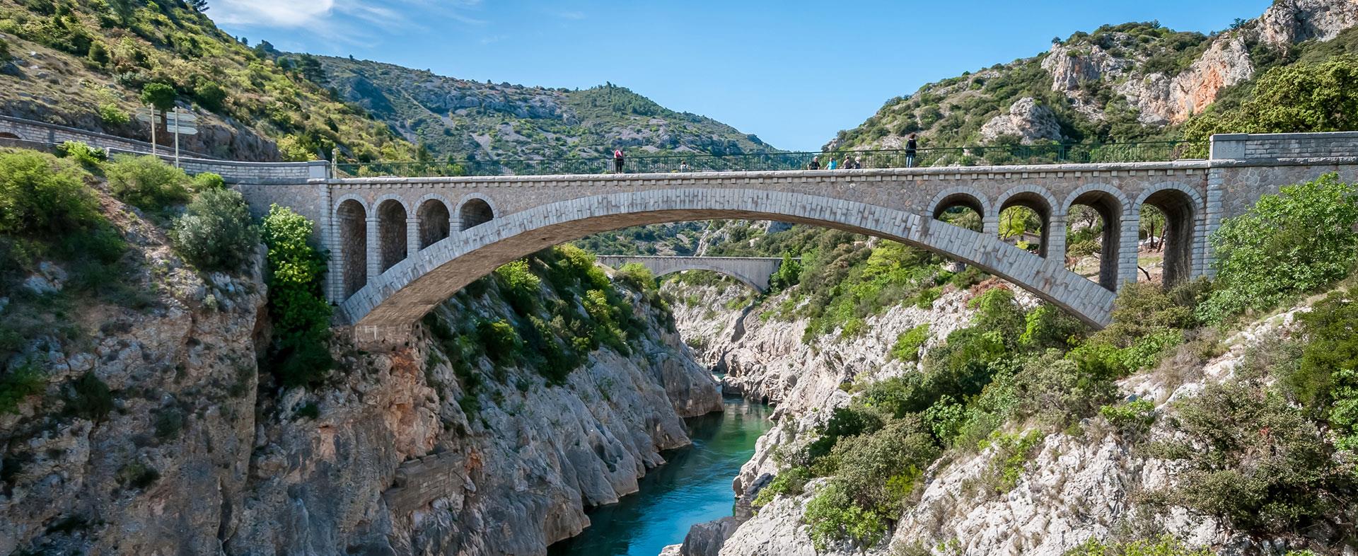 Restaurant de l'hostellerie Saint-Benoit à Saint-Guilhem_le_désert